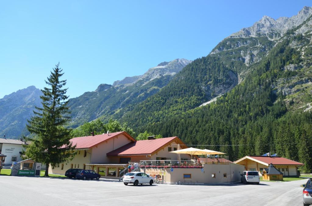 Gasthaus-Pension Reiterklause Leutasch Dış mekan fotoğraf