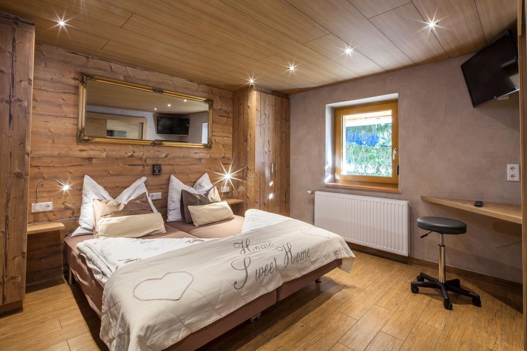 Gasthaus-Pension Reiterklause Leutasch Dış mekan fotoğraf