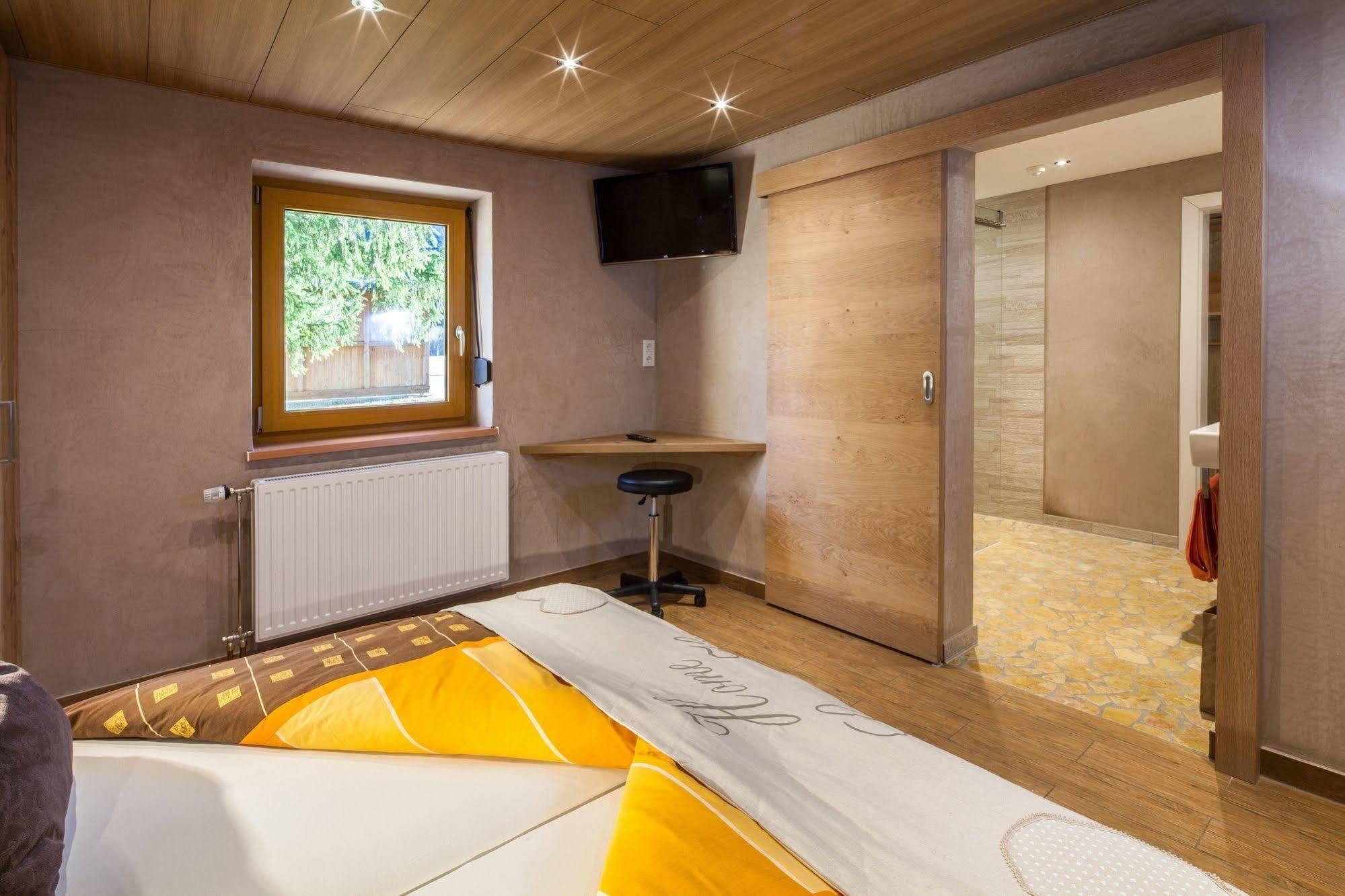 Gasthaus-Pension Reiterklause Leutasch Dış mekan fotoğraf
